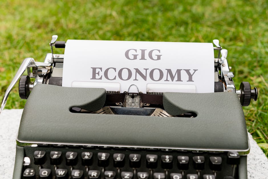 The Gig Economy: Opportunities and​ Challenges for Workers